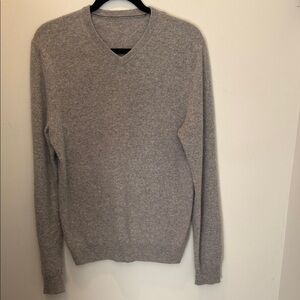 Saks Fifth Ave grey cashmere sweater
